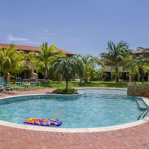 Villa Family-flexication-friendly Villa, Few Steps From Eagle 